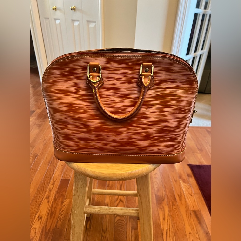 Louis Vuitton Alma PM